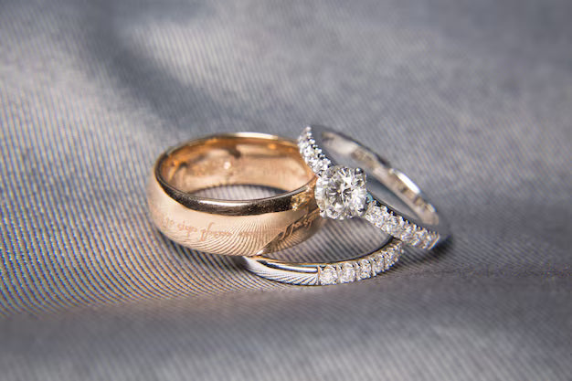 Timeless Elegant Diamond Wedding Rings Set in Luxurious Platinum Design